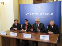 13-02-15 Wroclaw - podpis dodatku (1)